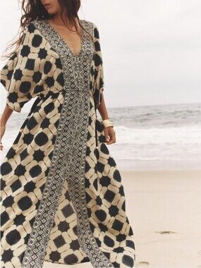 Zara Printed Caftan Dress Bloggers Favorite In Beige And Black Size M/L